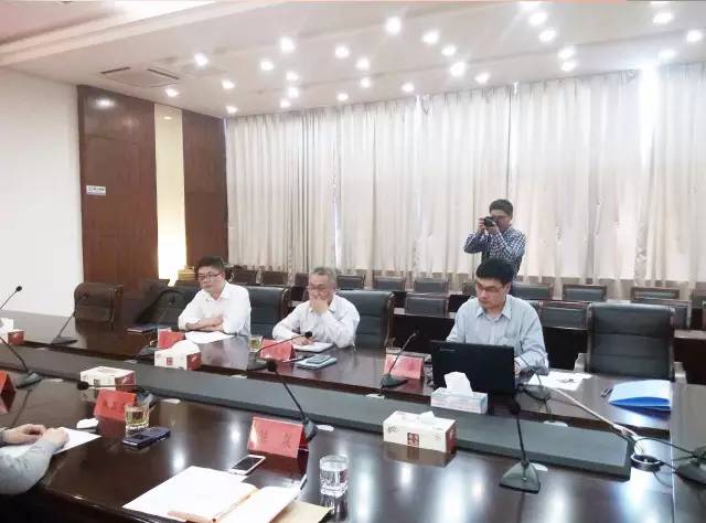 上海東方龍商務(wù)與江蘇省揚(yáng)中市八橋鎮(zhèn)簽訂委托招商引資合作協(xié)議 上海東方龍商務(wù)與江蘇省揚(yáng)中市八橋鎮(zhèn)簽訂委托招商引資合作協(xié)議