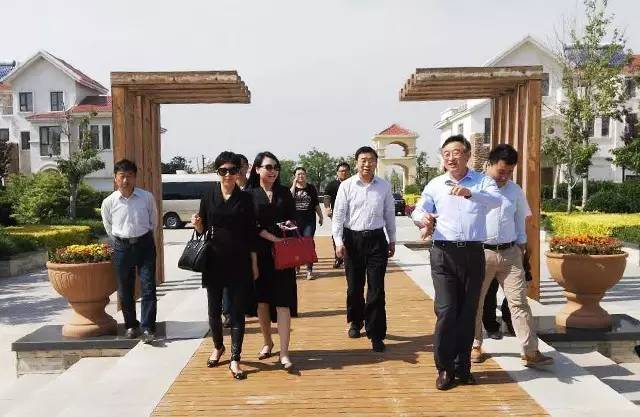 東方龍商務(wù)與山東省東營墾利縣簽訂委托招商引資合作協(xié)議 東方龍商務(wù)與山東省東營墾利縣簽訂委托招商引資合作協(xié)議