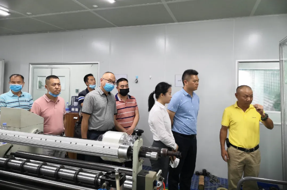 陪同政府園區對接考察高端石墨導熱材料投資選址項目,實現政企資源精準匹配 陪同政府園區對接考察高端石墨導熱材料投資選址項目,實現政企資源精準匹配