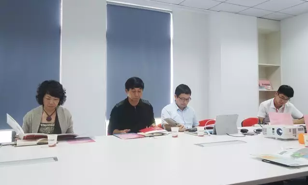 東方龍商務(wù)舉行新型工業(yè)協(xié)作型機(jī)器人投資選址項(xiàng)目的對接會