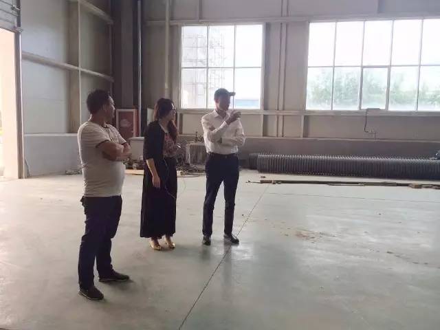 東方龍商務(wù)陪同新型風(fēng)力發(fā)電機(jī)投資選址項(xiàng)目方考察滄州渤海新區(qū) 東方龍商務(wù)陪同新型風(fēng)力發(fā)電機(jī)投資選址項(xiàng)目方考察滄州渤海新區(qū)