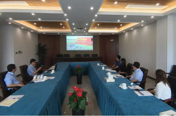 陪同政府園區(qū)赴綠色環(huán)保聚酯新材料投資選址項目方對接考察,扎實推進合作提速展開 陪同政府園區(qū)赴綠色環(huán)保聚酯新材料投資選址項目方對接考察,扎實推進合作提速展開