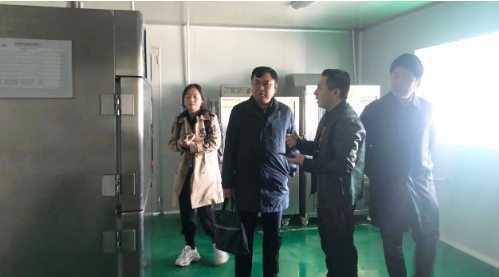 陪同政府園區前往顯示及觸摸模組+蓋板投資選址項目方對接考察，雙方就進一步開展合作達成一致意見