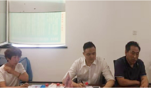 陪同政府園區赴品牌日化制造投資選址項目方對接考察，全面加快項目選址落地