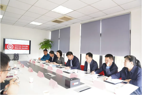 進(jìn)博會(huì)圓滿落幕!集團(tuán)接待全國(guó)政府園區(qū)210家,開發(fā)有投資意向的中外優(yōu)質(zhì)企業(yè)超100家 進(jìn)博會(huì)圓滿落幕!集團(tuán)接待全國(guó)政府園區(qū)210家,開發(fā)有投資意向的中外優(yōu)質(zhì)企業(yè)超100家