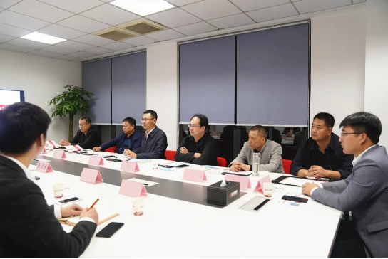 進(jìn)博會(huì)圓滿落幕!集團(tuán)接待全國(guó)政府園區(qū)210家,開發(fā)有投資意向的中外優(yōu)質(zhì)企業(yè)超100家 進(jìn)博會(huì)圓滿落幕!集團(tuán)接待全國(guó)政府園區(qū)210家,開發(fā)有投資意向的中外優(yōu)質(zhì)企業(yè)超100家