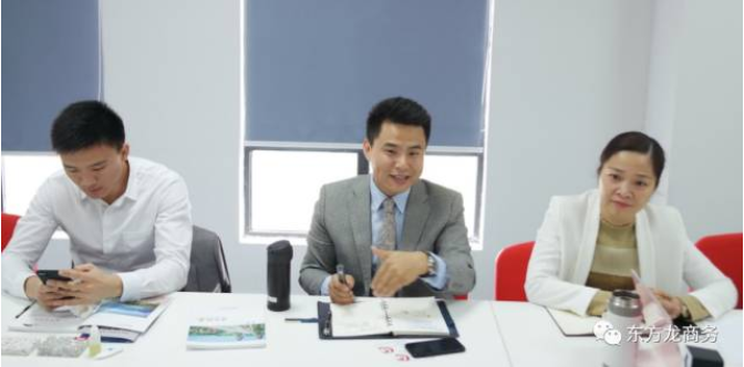 上海總部舉行建筑環保新材料全國布點投資選址項目的政府對接會,近期將盡快安排雙向考察 上??偛颗e行建筑環保新材料全國布點投資選址項目的政府對接會,近期將盡快安排雙向考察