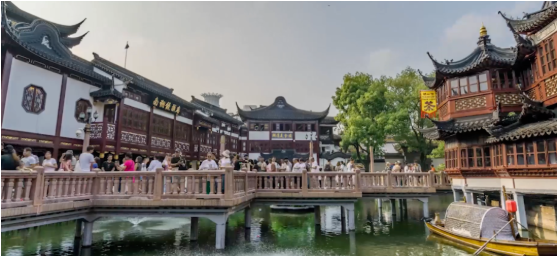 集團全力助推江西省鷹潭市月湖區委托招商引資，以“園區經濟”為抓手，打造發展“增長極”