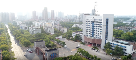 集團全力助推江西省鷹潭市月湖區委托招商引資，以“園區經濟”為抓手，打造發展“增長極”