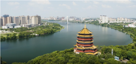 集團全力助推江西省鷹潭市月湖區委托招商引資，以“園區經濟”為抓手，打造發展“增長極”