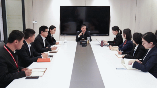 進(jìn)博首日，迎來(lái)政府來(lái)訪小高峰！全國(guó)40多家政府蒞臨東方龍商務(wù)集團(tuán)考察交流
