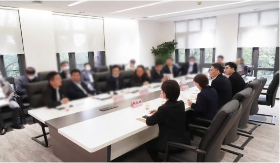 東方龍商務(wù)集團(tuán)是順勢而為，因勢利導(dǎo)成長起來的行業(yè)內(nèi)高新技術(shù)企業(yè)
