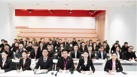 為2022年開局之戰(zhàn)夯基礎(chǔ)、扎根基！東方龍商務(wù)集團年度培訓(xùn)大會成功舉行