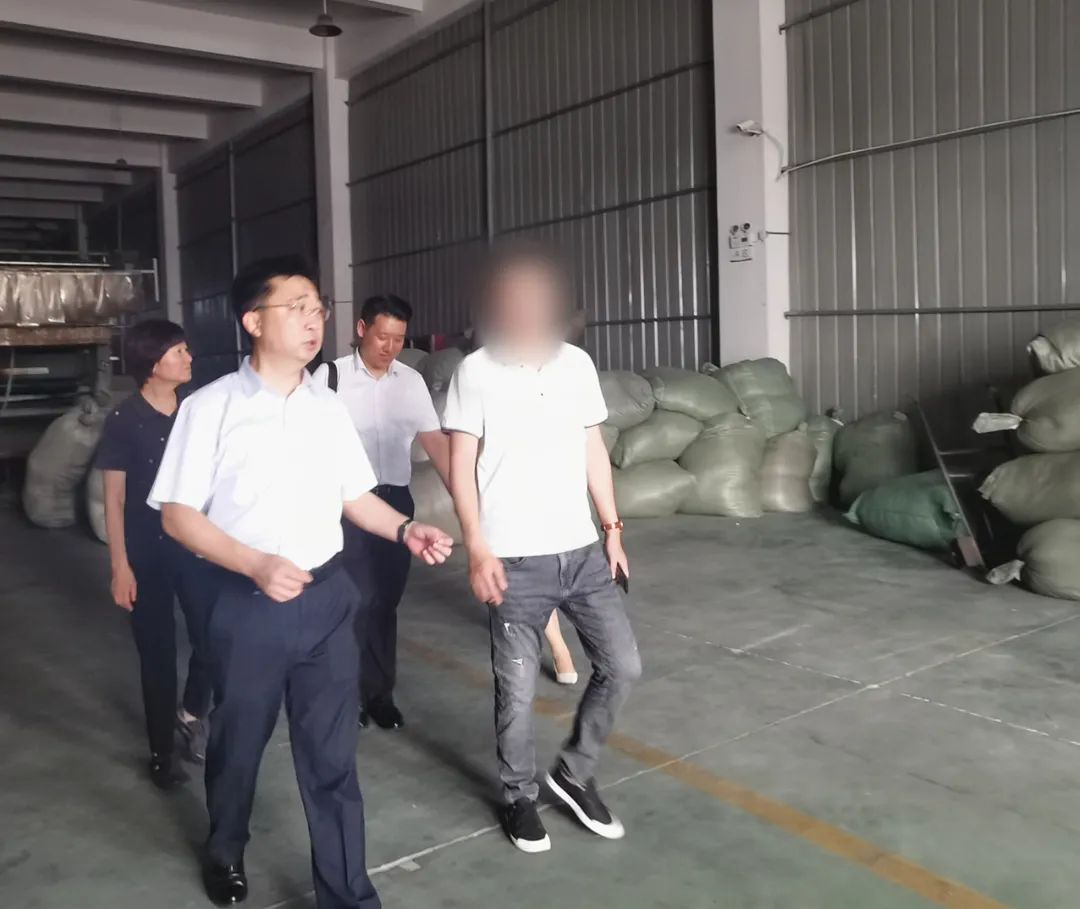 國內(nèi)知名婚紗品牌深度合作商！山東某地方政府順利考察高檔婚紗禮服布料擴(kuò)建投資選址項(xiàng)目企業(yè)