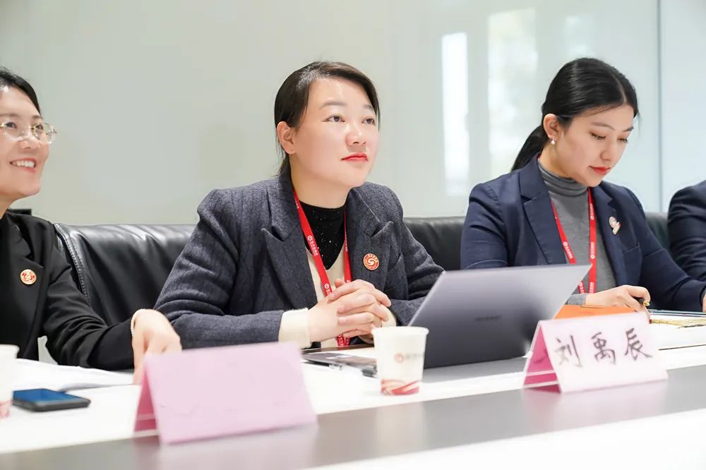 新疆輪臺縣·東方龍商務(wù)委托招商引資合作座談會成功舉行！集團(tuán)榮獲“2022年度輪臺縣招商引資先進(jìn)集體”稱號