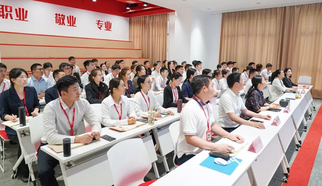 項(xiàng)目開發(fā)熱潮涌，千帆競發(fā)勢如虹！7月中旬，集團(tuán)共37個(gè)優(yōu)質(zhì)投資選址項(xiàng)目通過評(píng)估