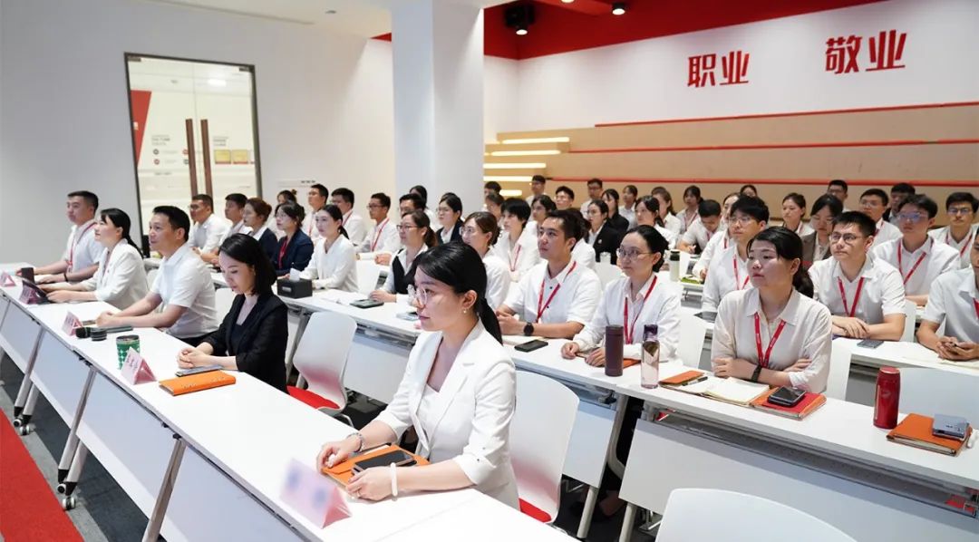 放大項(xiàng)目開發(fā)量，提振發(fā)展精氣神！9月上旬，集團(tuán)共34個優(yōu)質(zhì)投資選址項(xiàng)目通過評估