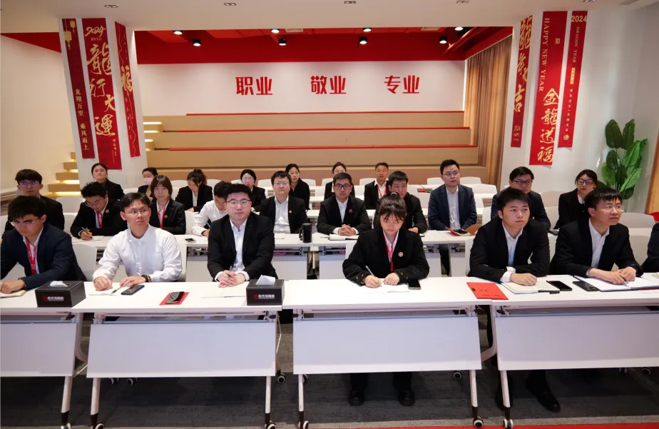 新起點，新目標，新征程！東方龍商務開展為期2天的新人集中培訓！