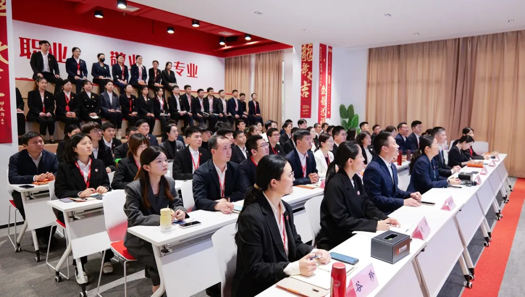 節(jié)前沖刺，含11家上市公司、國企央企、外資及500強(qiáng)企業(yè)對外布局項(xiàng)目！4月下旬，集團(tuán)共42個優(yōu)質(zhì)投資選址項(xiàng)目通過評估