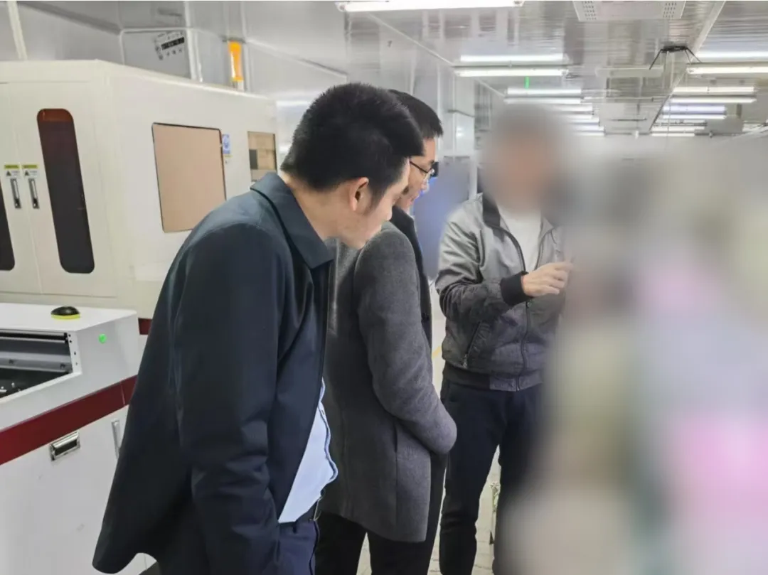 高新技術(shù)企業(yè)，客戶群體穩(wěn)定性高、知名度高！湖南某地方政府實(shí)地對(duì)接顯示玻璃面板生產(chǎn)擴(kuò)建投資選址項(xiàng)目