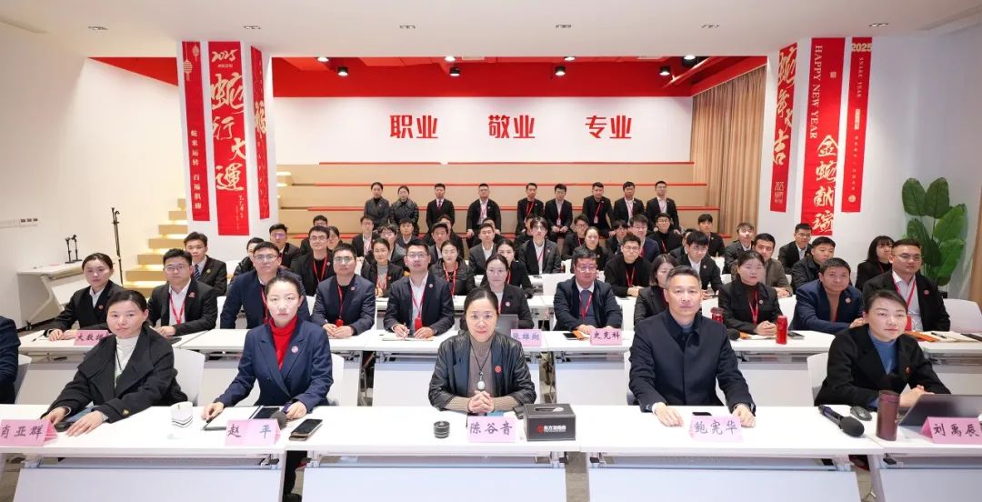 錨定戰(zhàn)略方向，攻堅“國五上頭外”優(yōu)質項目！3月上旬，集團共33個優(yōu)質投資選址項目通過評估